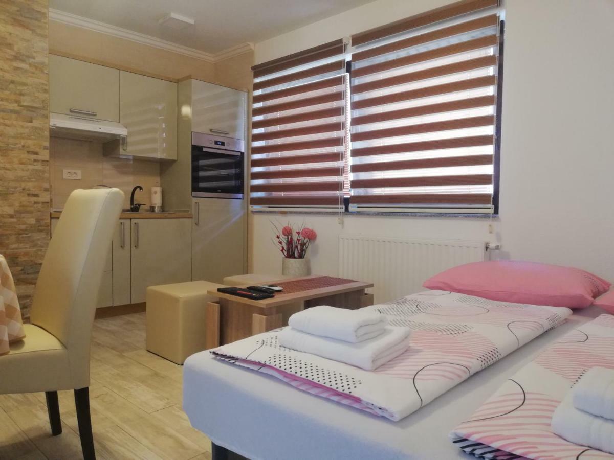 Studio Apartments Una 코레니카 외부 사진
